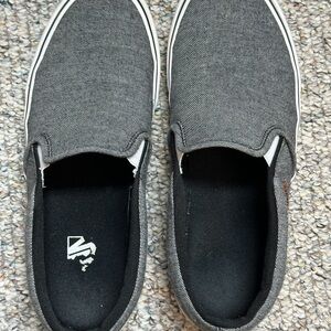 MENS SIZE 10 VANS SLIP ON SHOES